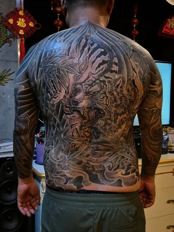 ํธ๋์ด๋ฑํ