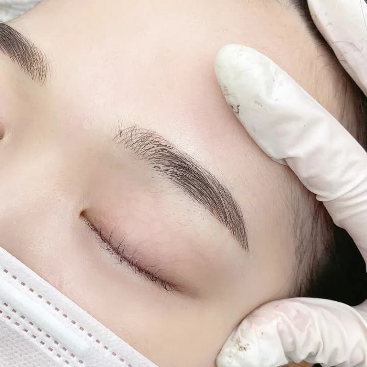 여자자연눈썹/엠보눈썹/눈썹문신