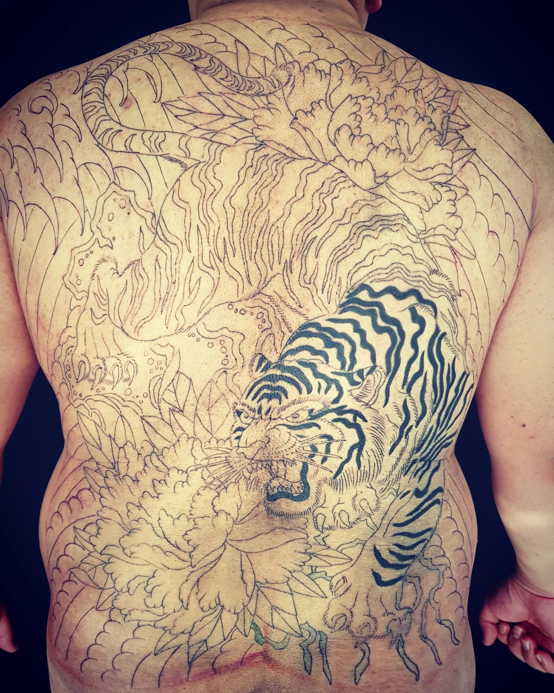 호랑이타투 라인작업