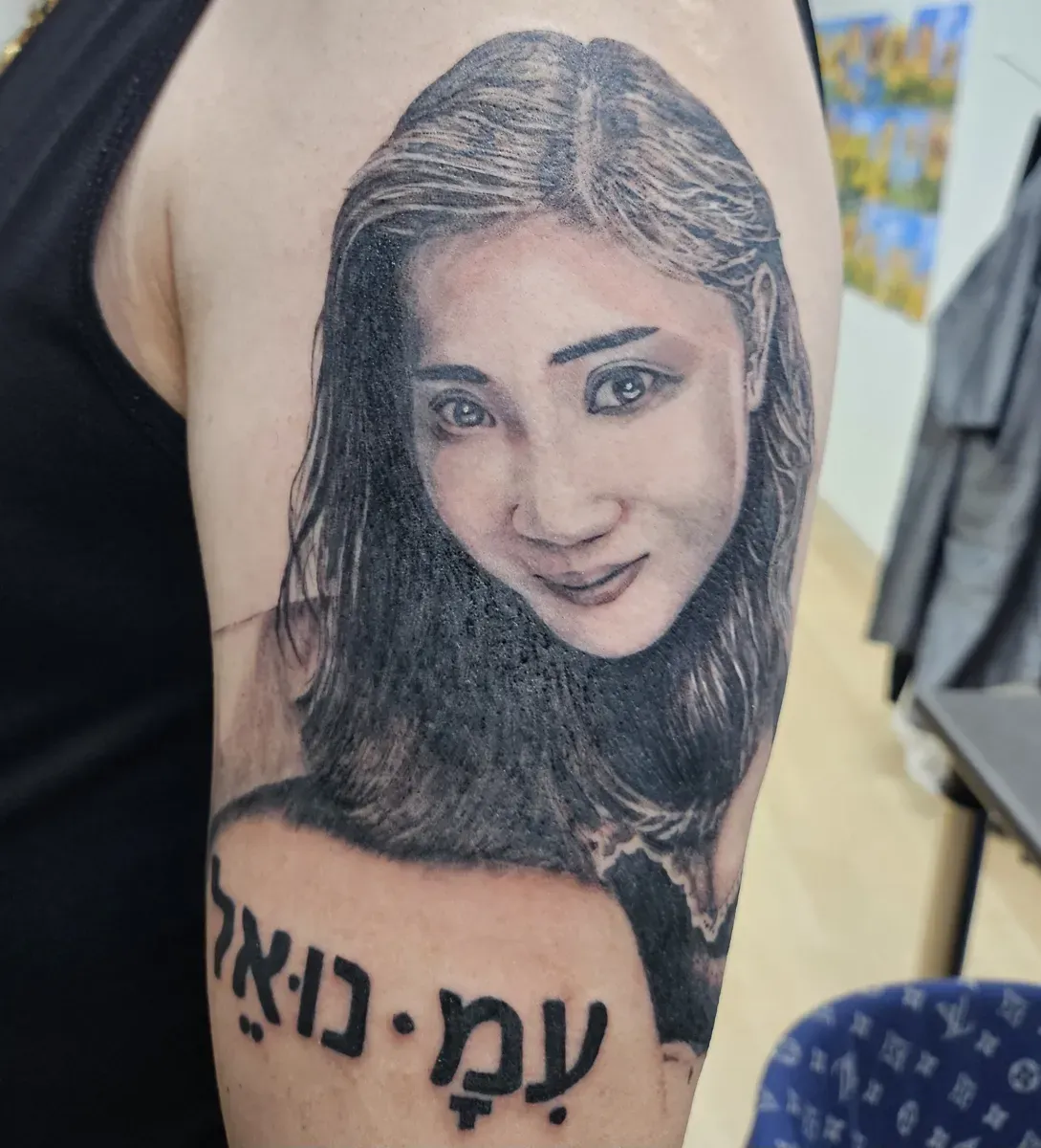 인물타투 블랙앤그레이타투 어깨타투 가슴타투 허벅지타투 하박타투인천타투 부천타투 부평타투 김포타투 최상의 작품을 만들어드립니다 - 1