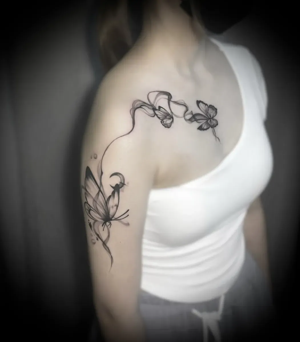 나비 연기 타투 - 1