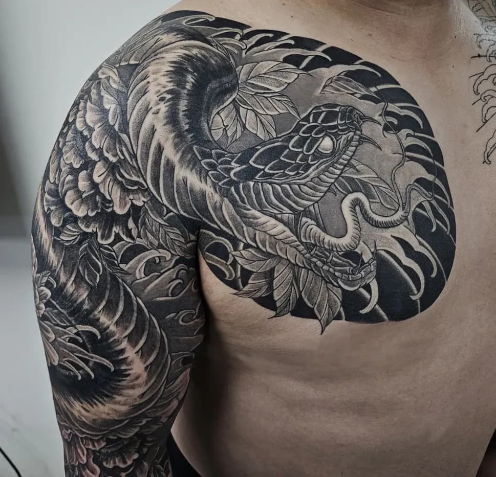 가슴긴팔 뱀타투 이레즈미 인천타투 부천타투 부평타투 김포타투 최상의 작품을 만들어드립니다