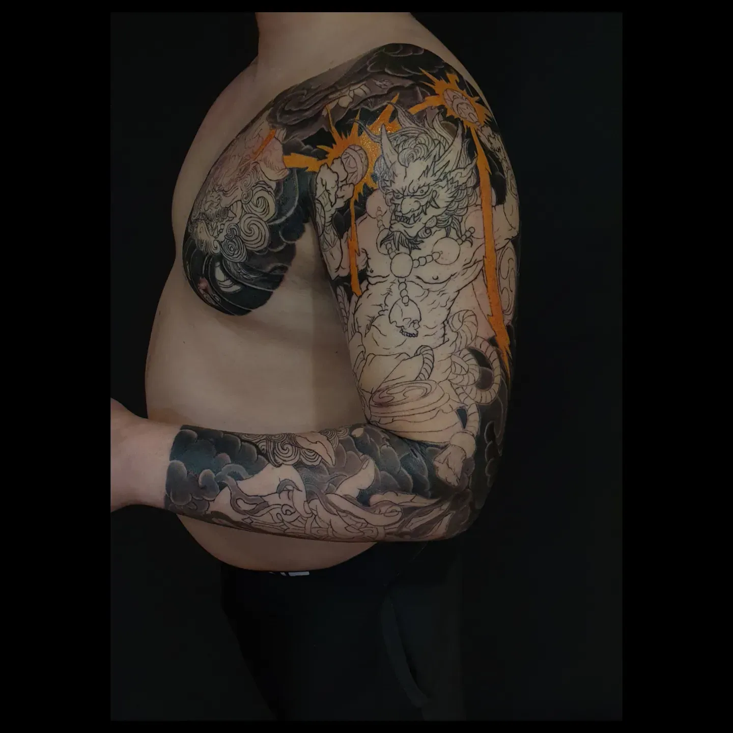 가슴긴팔 명암작업 가쿠보리 목포타투