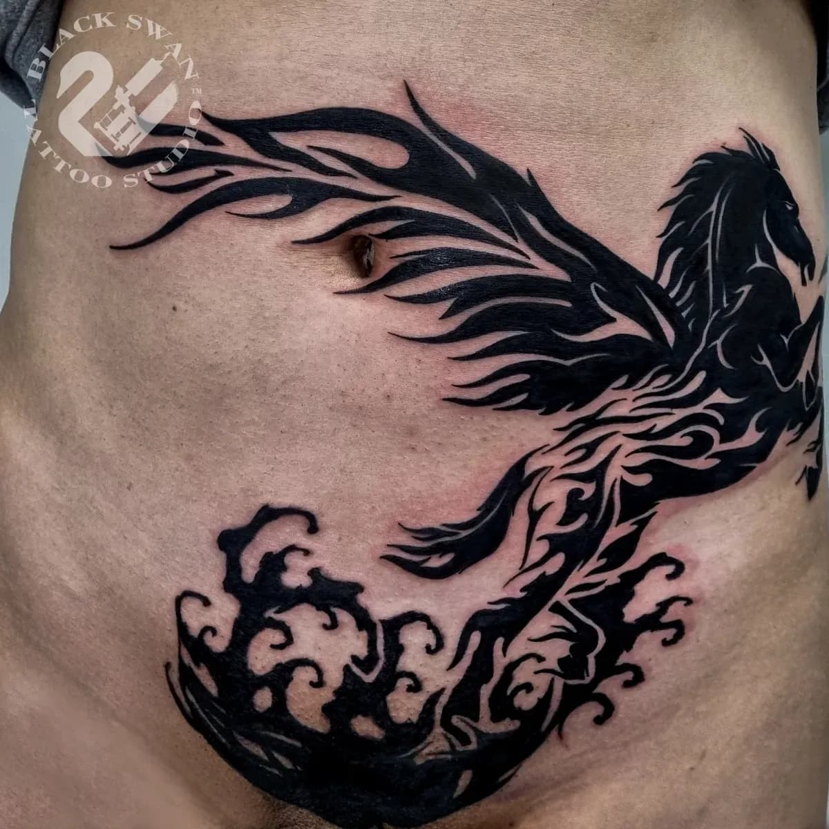 성남타투 커버업타투 치골타투 트라이벌타투 페가수스타투 말타투 배타투