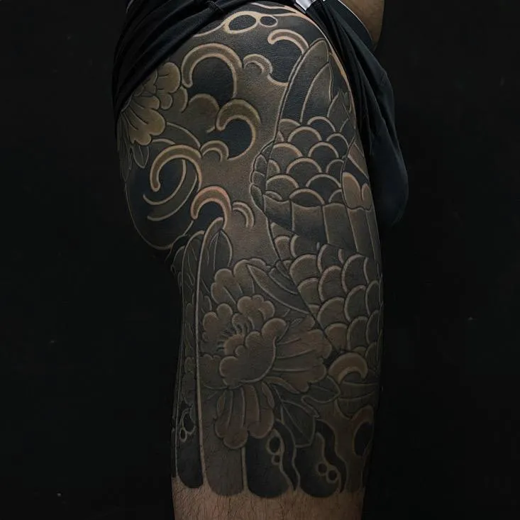 호랑이 잉어 등벅지 가슴반팔