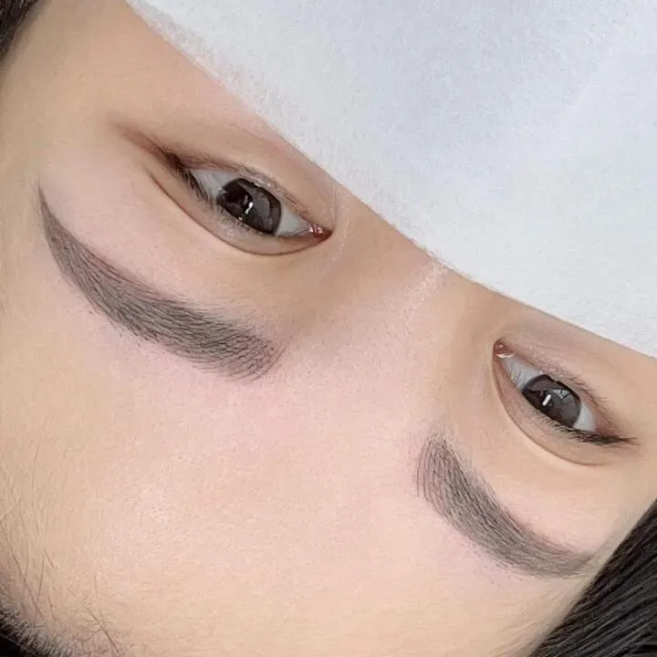 여자 눈썹 잔흔커버