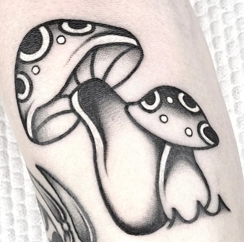 블랙스쿨 올드스쿨 버섯타투