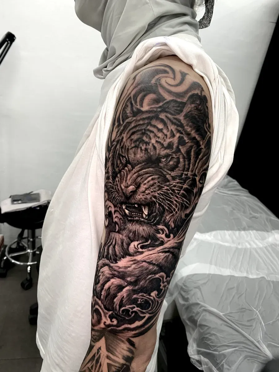 ํ ์๋ฐ ํธ๋์ด ๋ธ๋์ค๊ทธ๋ ์ด