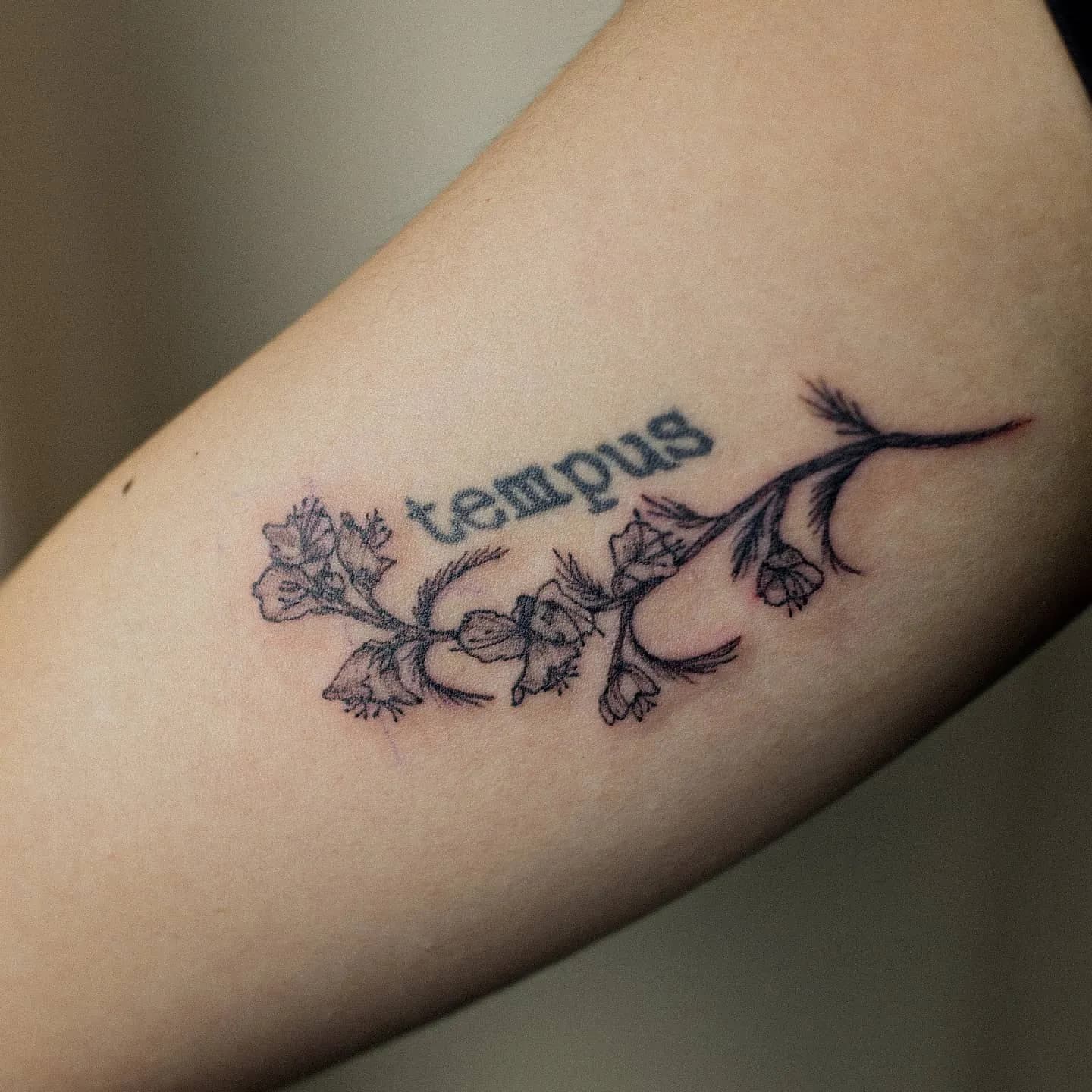 ํ์ํ ๋ธ๋์ํฌ tattoist_petal - 1