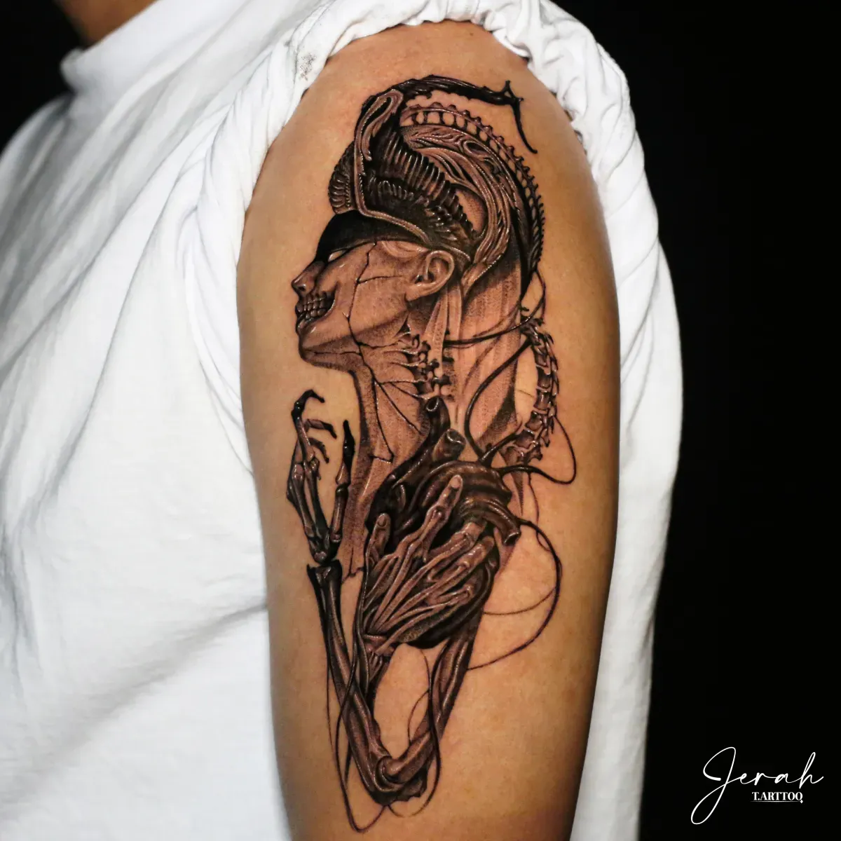 헤골, 에일리언 모티브