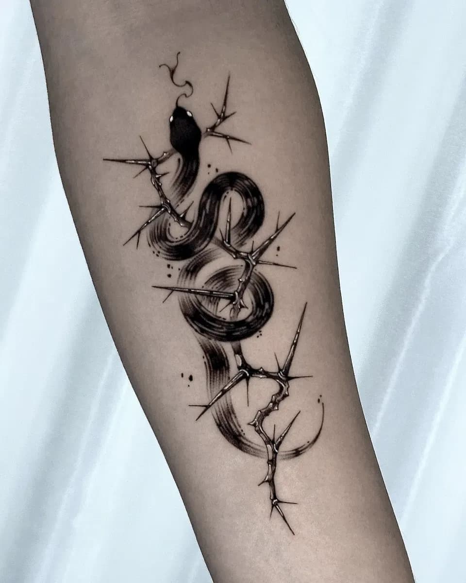 붓터치 뱀 브러쉬 가시 블랙워크 타투