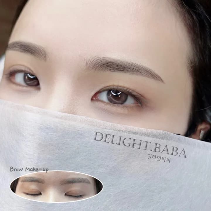 여자 자연눈썹 엠보눈썹