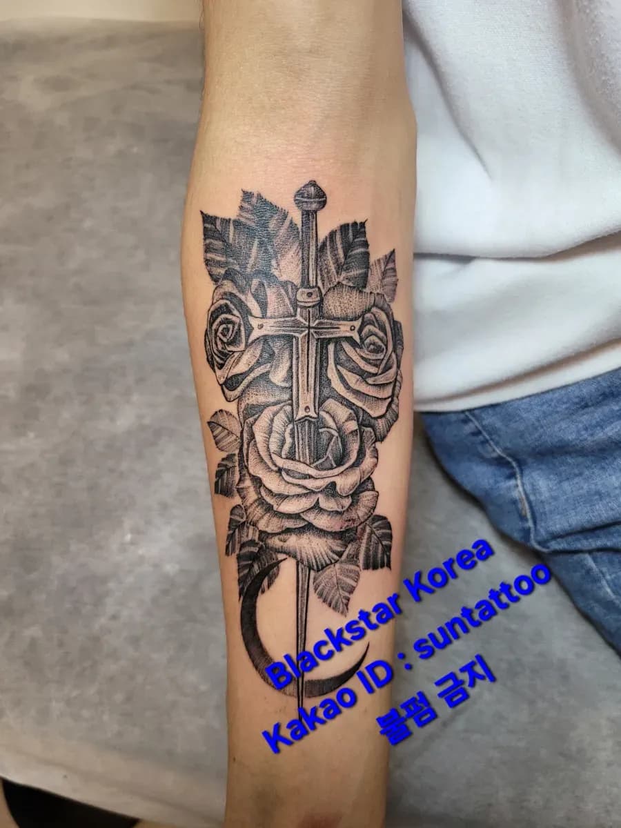 ํ ํ๋ฐ ์ฅ๋ฏธ์ ์นผ ํํฌ - 1