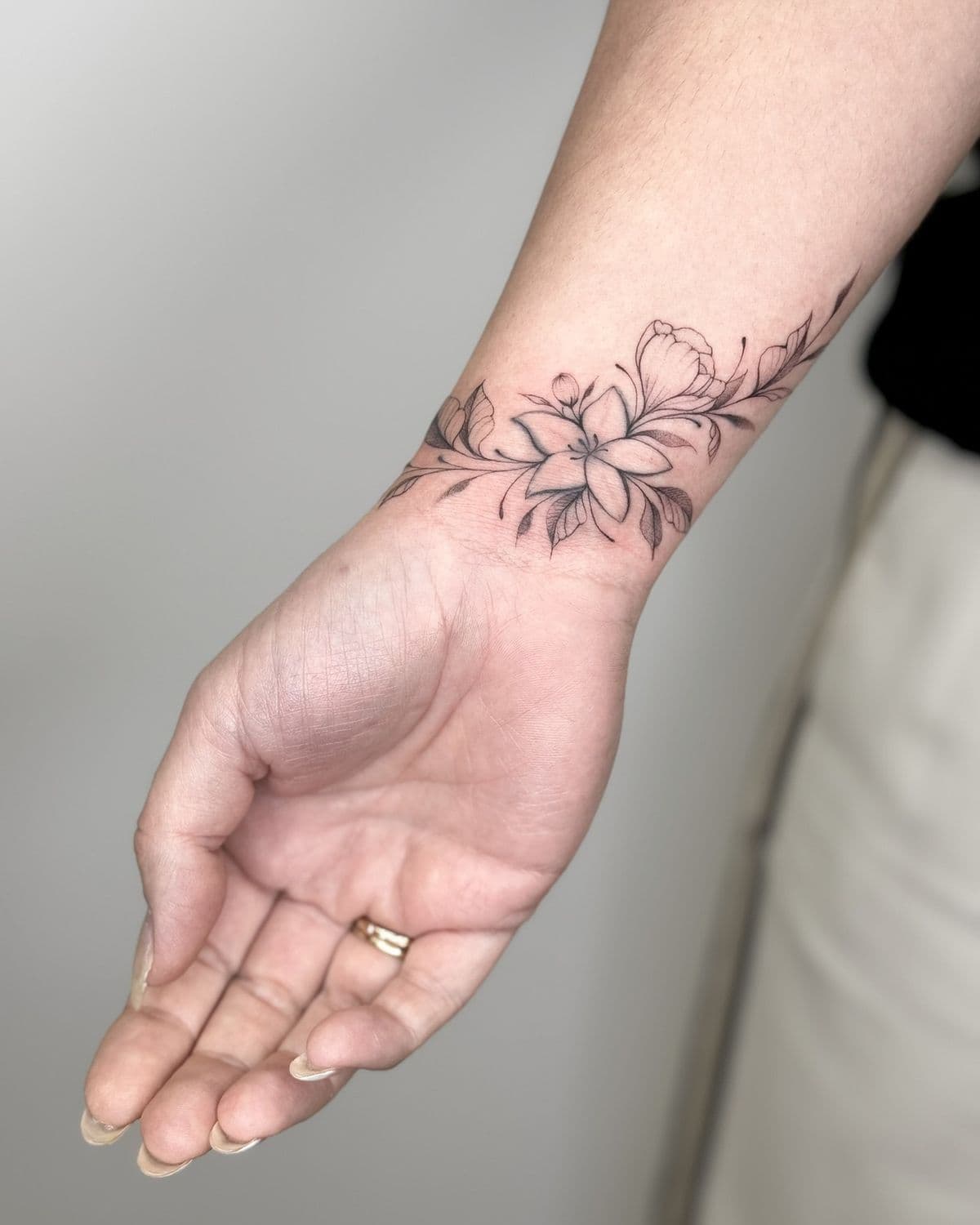 디테일을 더해 완성도를 높인 우아한 작품