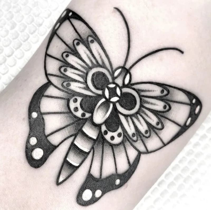 블랙스쿨 올드스쿨 나비타투