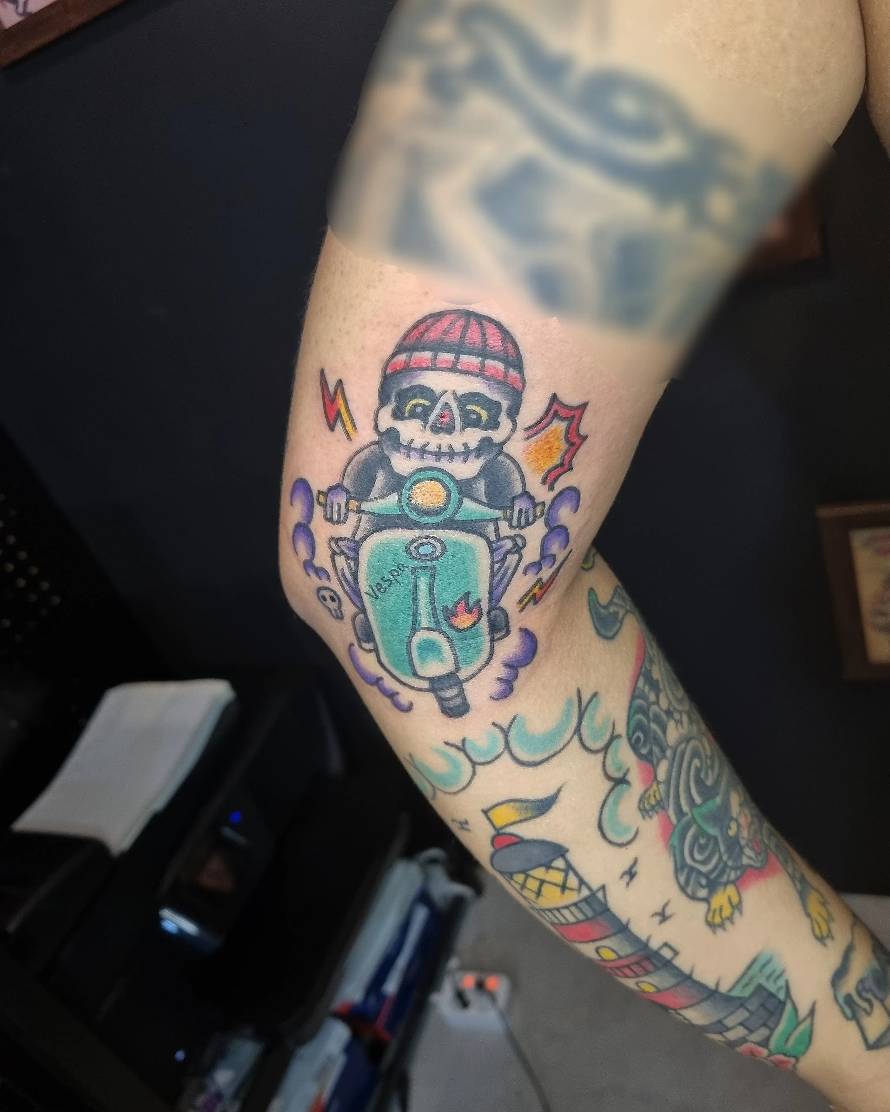 올드스쿨 해골과 스쿠터