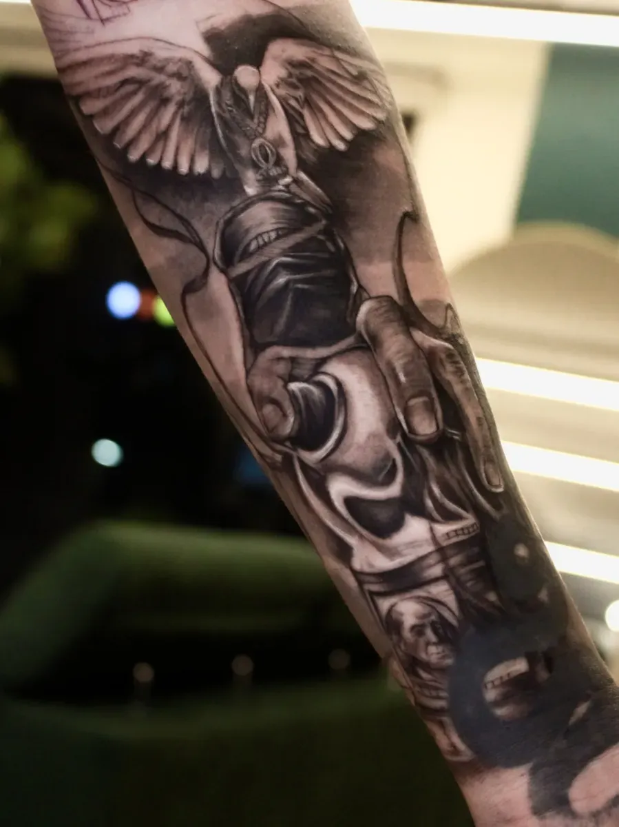 블랙앤그레이 커버업 치카노