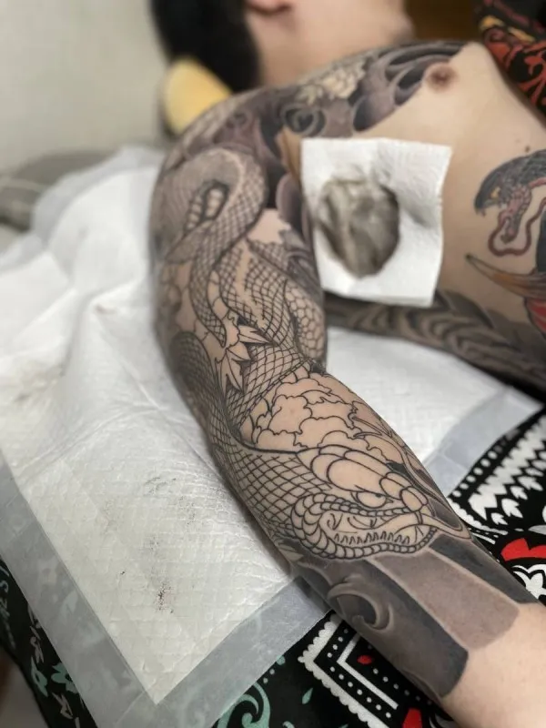 대구) 가슴긴팔 뱀작업(완성 가격임) - 1