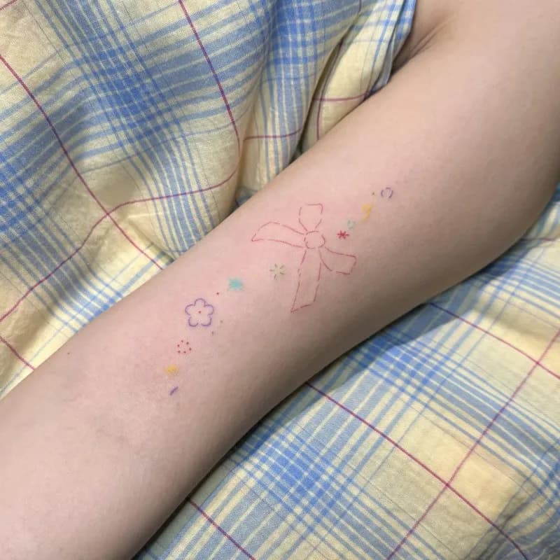 리본타투 반짝이타투 오너먼트타투 꽃타투