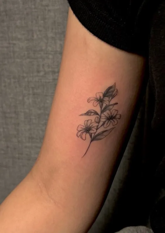 팔 상박 탄생화 타투